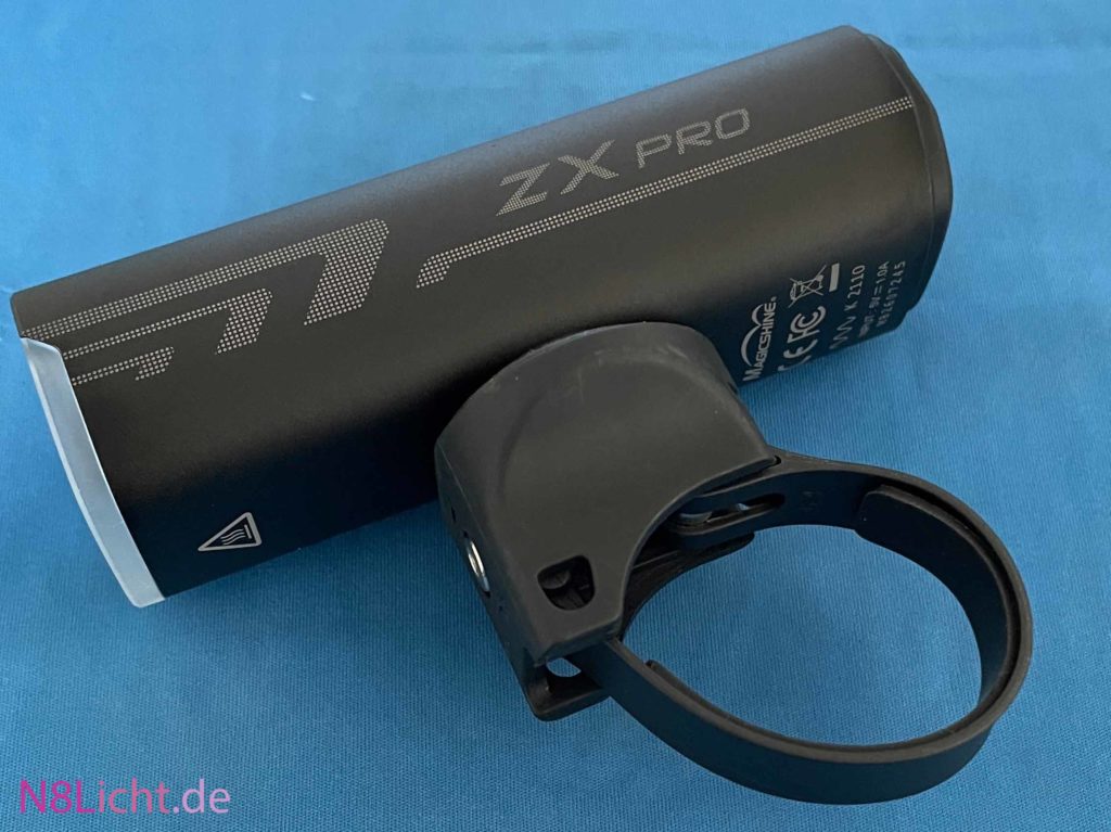 Fahrradlampe ZX Pro - Lampe und Halter zusammen